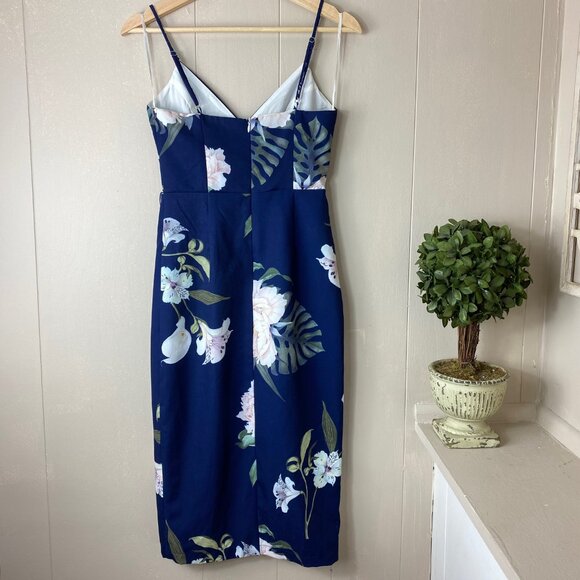 White Closet-Showpo Brand Navy Blue White Floral Fitted Midi Dress Size 2 - Picture 5 of 8